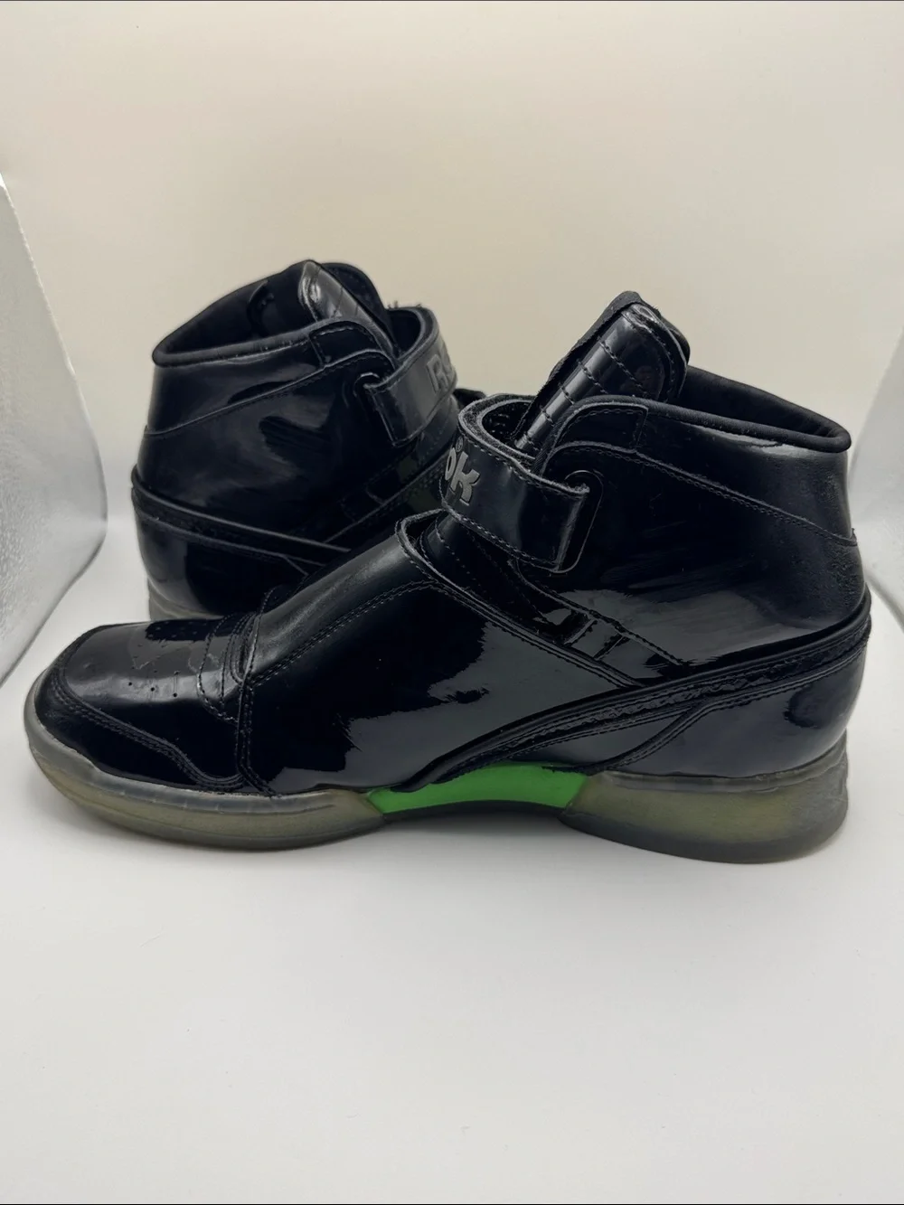 Reebok Alien Stomper Mid Final Battle Xenomorph Queen Men’s Size 10 Shoes CN2182